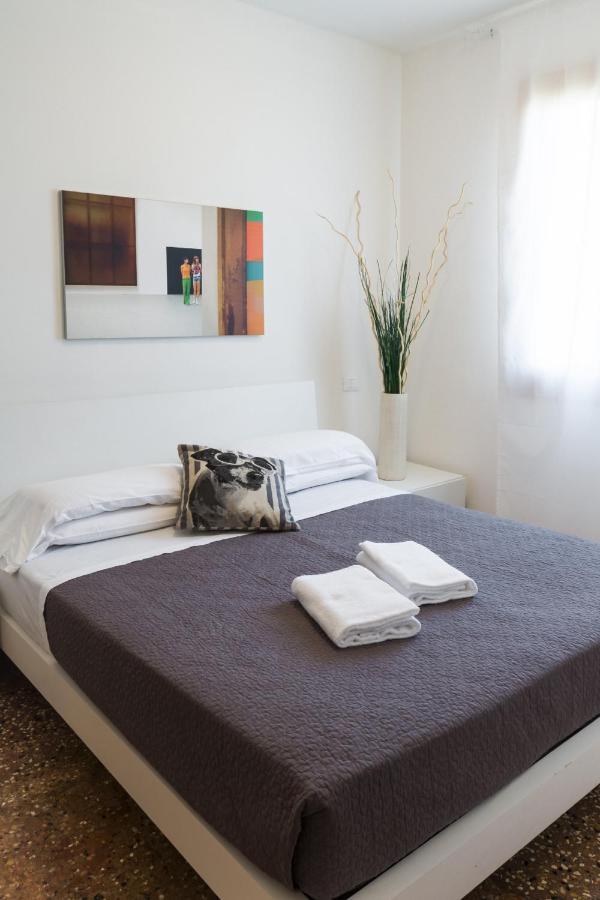 Accademia Charm Apartments By Wonderful Italy البندقية المظهر الخارجي الصورة