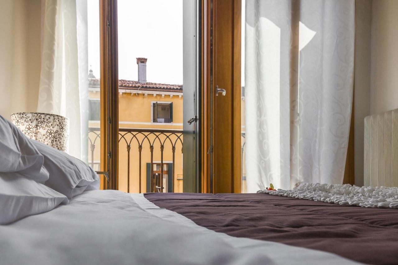 Accademia Charm Apartments By Wonderful Italy البندقية المظهر الخارجي الصورة