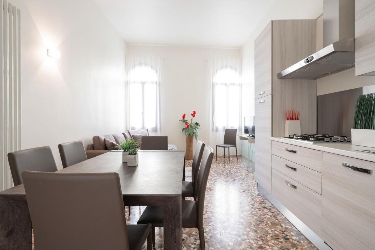 Accademia Charm Apartments By Wonderful Italy البندقية المظهر الخارجي الصورة