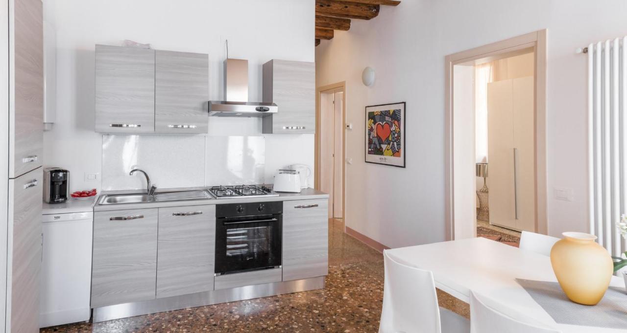 Accademia Charm Apartments By Wonderful Italy البندقية المظهر الخارجي الصورة